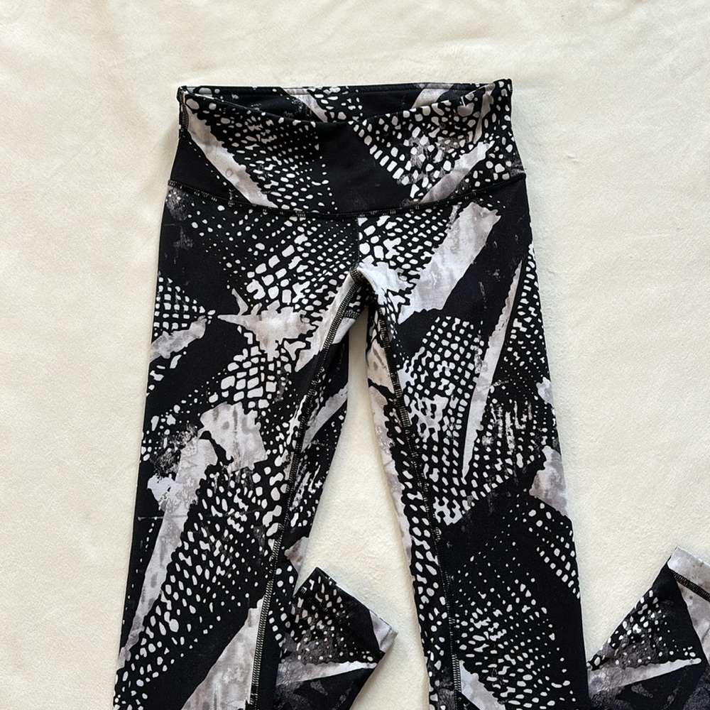 Lululemon Wunder Under Pant III *Full-On Luon, Size: 4 - Picture 4 of 8